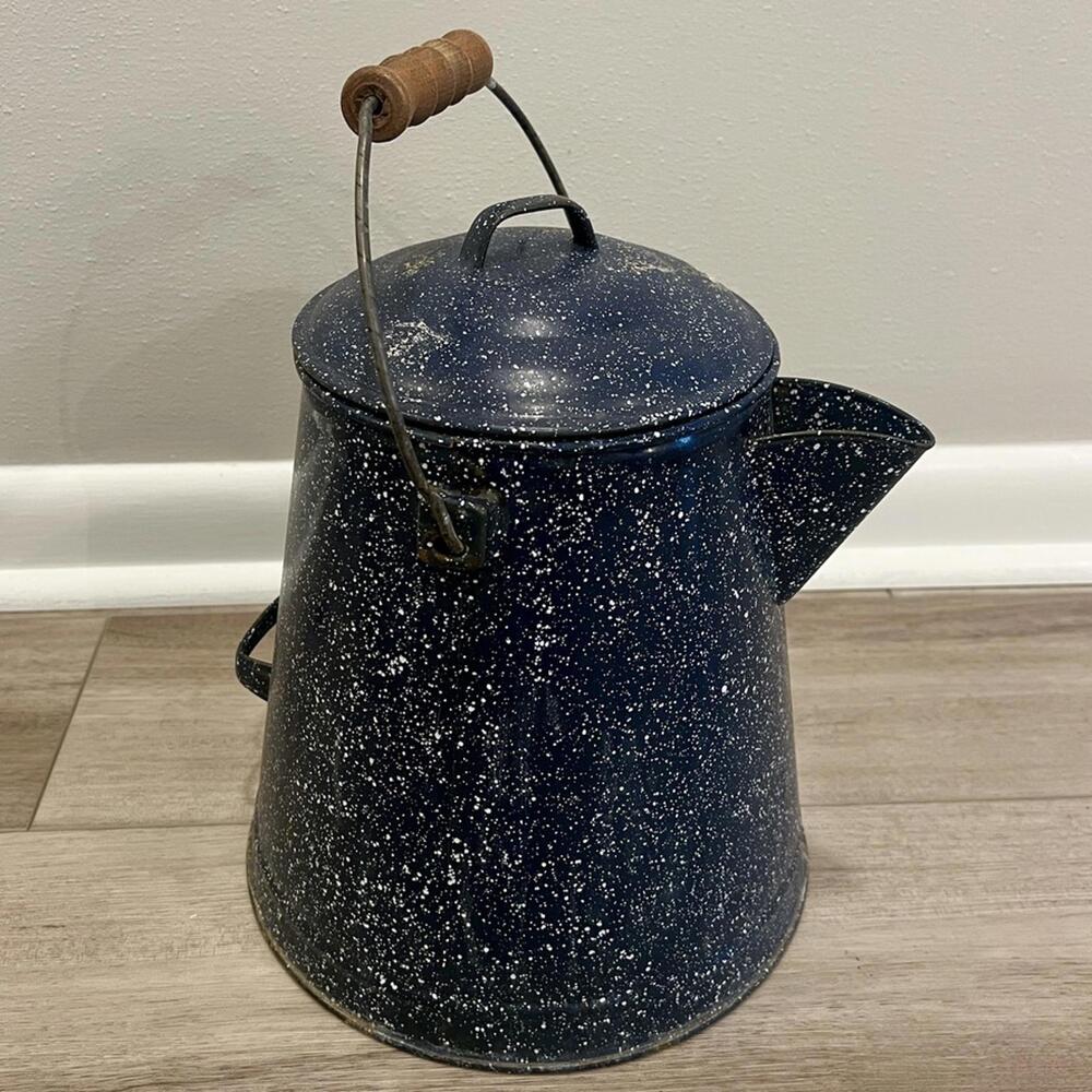 Vintage Large Enamel Granite Ware Blue White Speckle Metal Coffee Pot